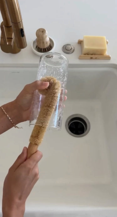 COCONUT BOTTLE BRUSH